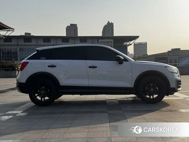 Audi Q2L id 4275795 из Китая 16