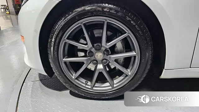 Tesla Model 3 id 3607252 из Кореи 15