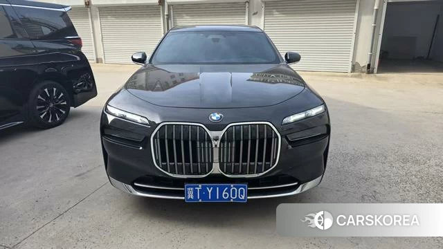 BMW 7 series 2025 Черный из Китая, фото 5