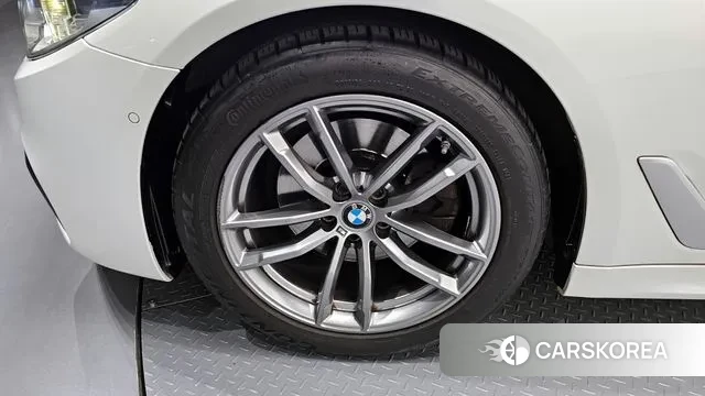 BMW 5 Series (G30) id 3428663 из Кореи 15