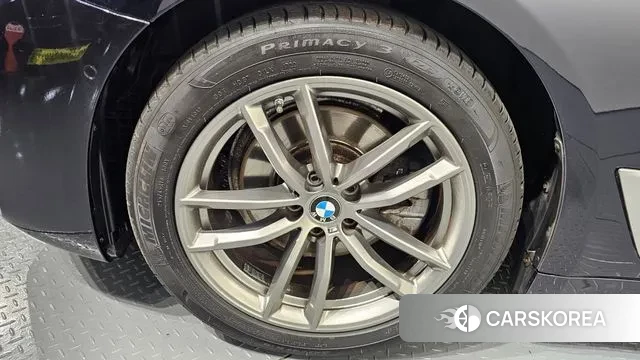 BMW 5 Series (G30) id 3588562 из Кореи 15