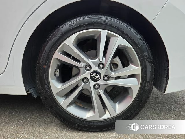 Hyundai Avante AD id 4596119 из Кореи 15