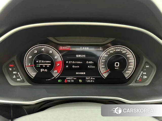 Audi Q3 2021 Темно-серый из Китая, фото 5