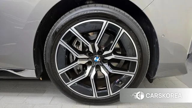 BMW 7 Series (G70) id 3431341 из Кореи 15