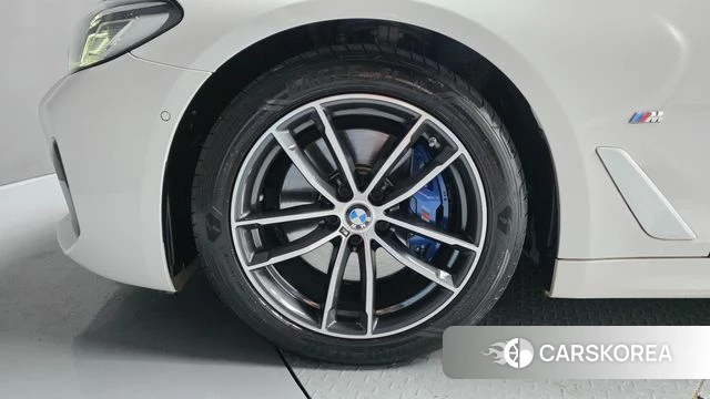 BMW 5 Series (G30) id 4593121 из Кореи 26