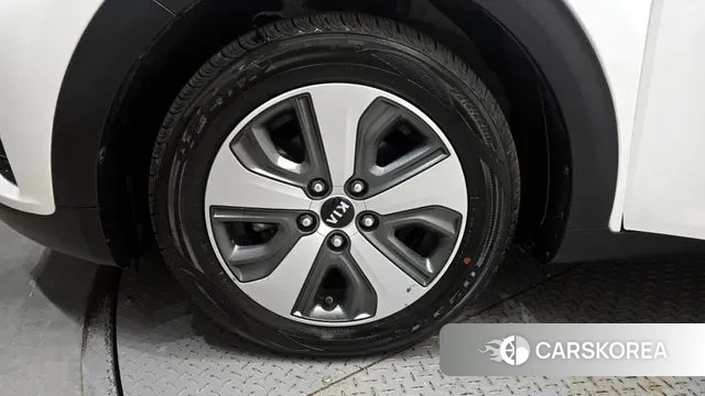 Kia The New Niro id 3698510 из Кореи 15