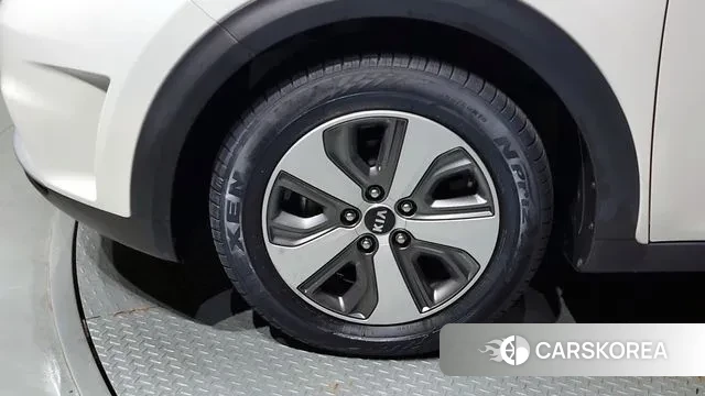 Kia Niro id 3090807 из Кореи 15
