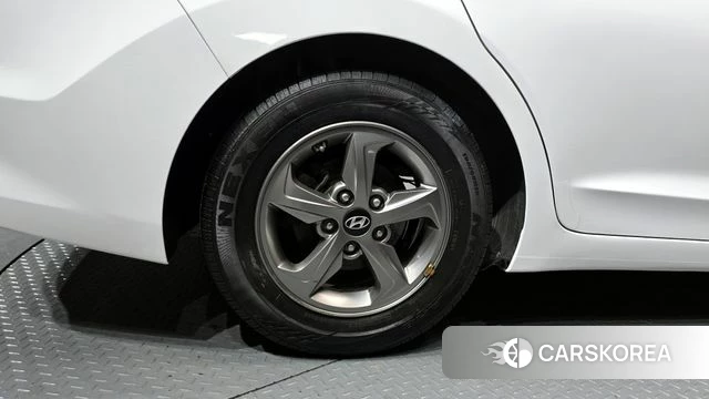 Hyundai Avante AD id 4286008 из Кореи 15