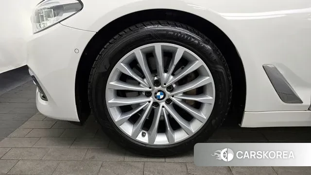 BMW 5 Series (G30) id 3607627 из Кореи 15