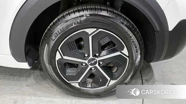 Kia Di Ol Nu Niro id 3690801 из Кореи 15