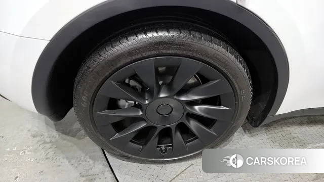 Tesla Model Y id 3467451 из Кореи 15