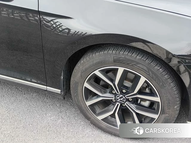 Volkswagen Magotan 2022 Черный из Китая, фото 5