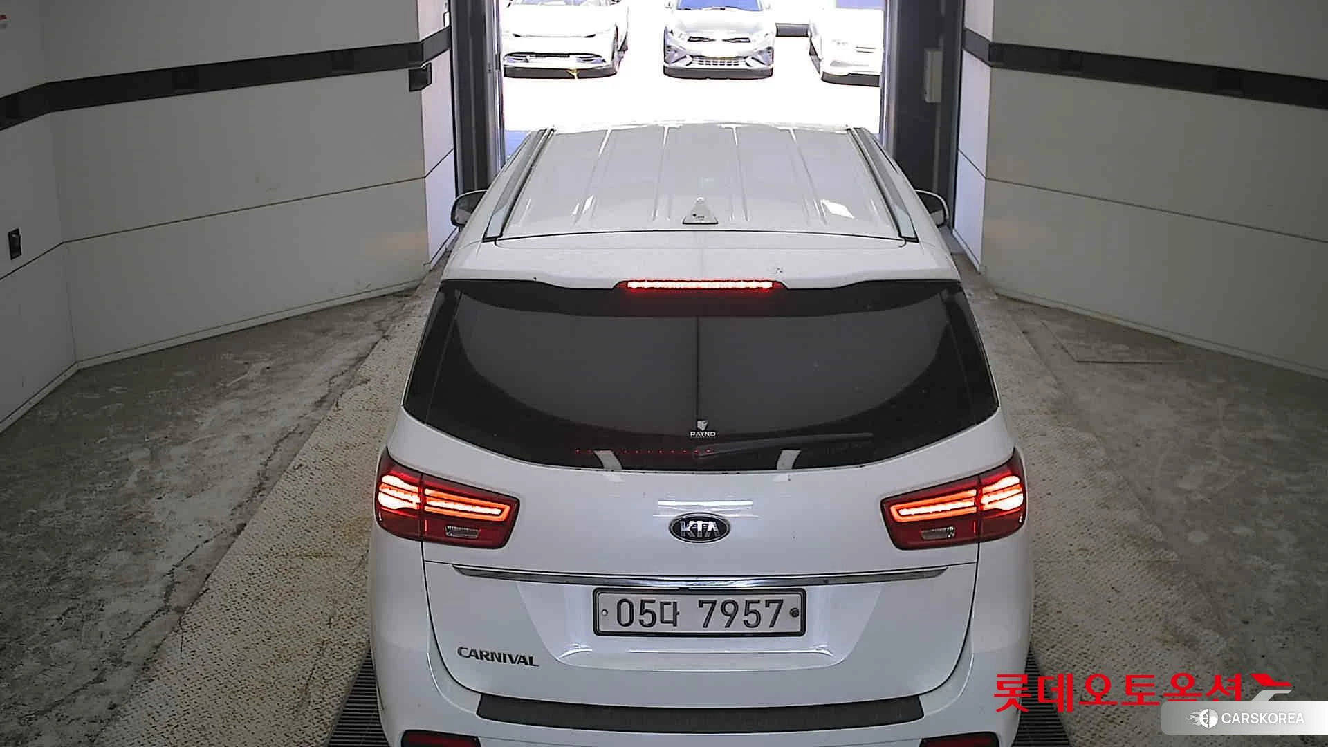 Kia Carnival id 4902436 из Кореи 32