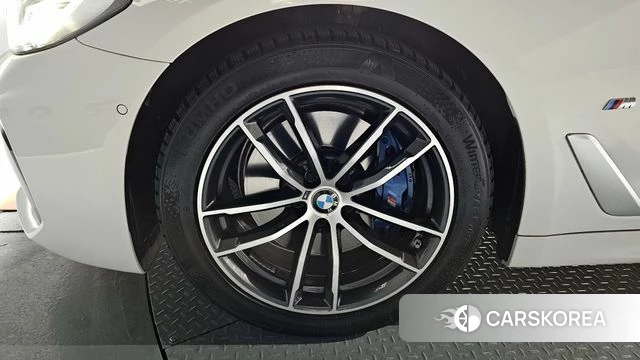 BMW 5 Series (G30) id 3897183 из Кореи 15