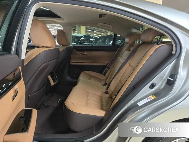 Lexus New ES300h id 3814384 из Кореи 15