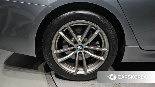 BMW 5 Series (G30) id 4765557 из Кореи 26