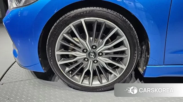 Hyundai Avante AD id 3429523 из Кореи 15