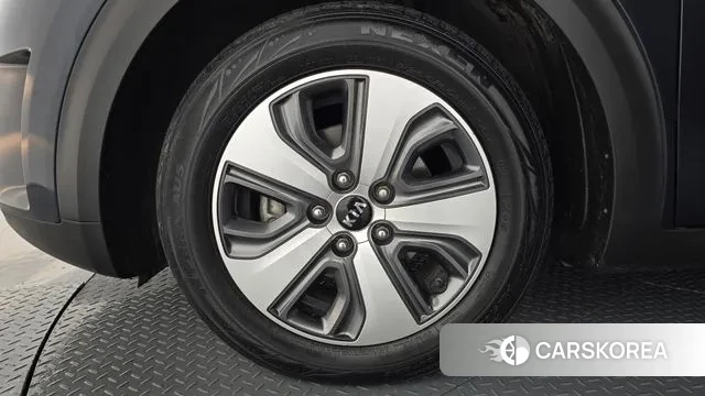 Kia Niro id 3408087 из Кореи 15