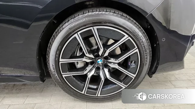 BMW 7 Series (G70) id 3599606 из Кореи 15