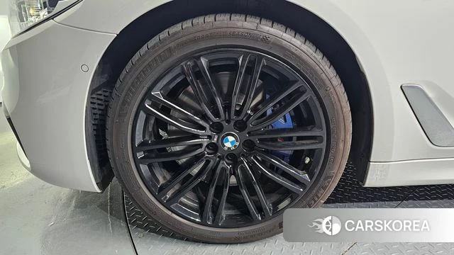 BMW 5 Series (G30) id 3834271 из Кореи 15