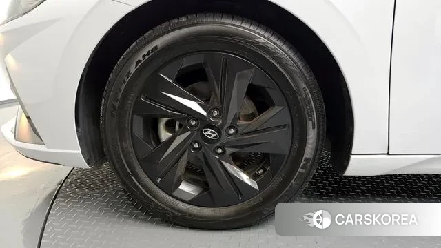 Hyundai Avante Hybrid (CN7) id 3002888 из Кореи 15