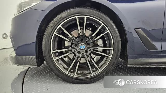 BMW 5 Series (G30) id 3563239 из Кореи 15