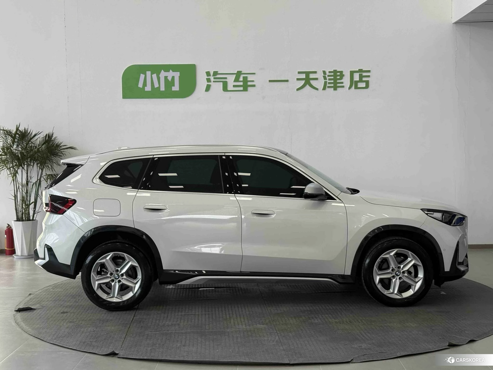 BMW X1 id 4498589 из Китая 21