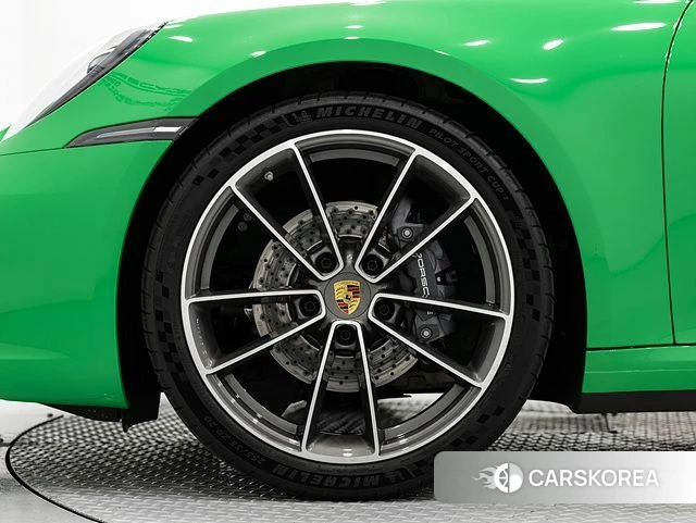 Porsche 911(992) id 3838629 из Кореи 15