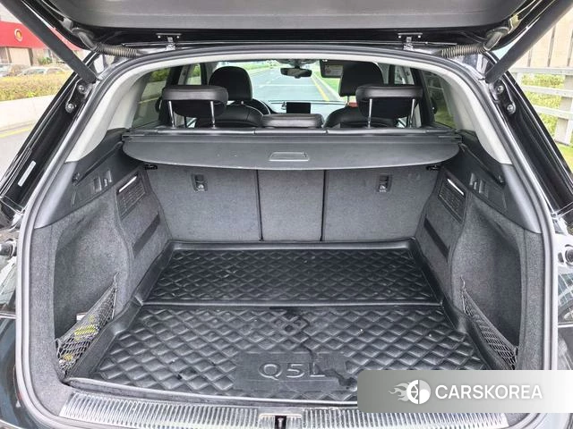 Audi Q5L id 4261410 из Китая 13