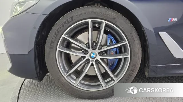 BMW 5 Series (G30) id 3740155 из Кореи 15