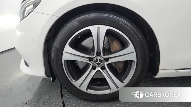 Mercedes-Benz E-Class W213 id 4610379 из Кореи 29