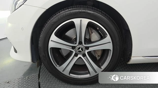 Mercedes-Benz E-Class W213 id 4652270 из Кореи 28