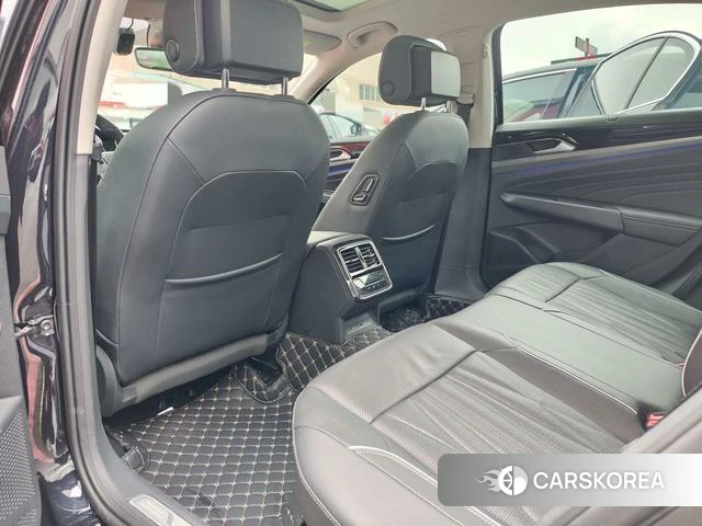 Volkswagen Passat id 4335154 из Китая 11