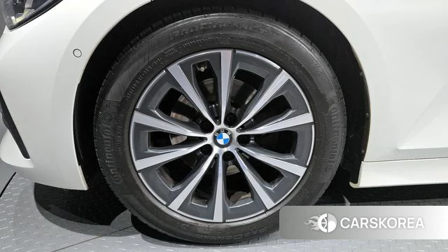 BMW 3 Series (G20) id 3834477 из Кореи 15