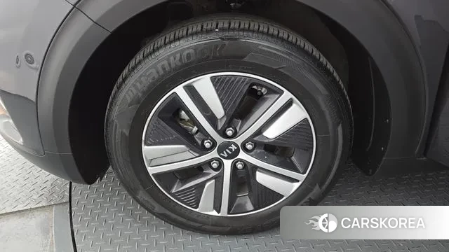 Kia The New Niro id 3646702 из Кореи 15