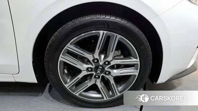 Kia Come New K3 id 3747606 из Кореи 15