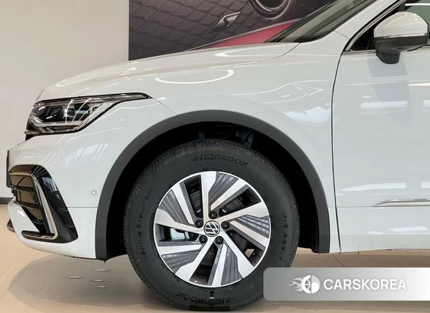 Volkswagen Tiguan L PHEV id 4272341 из Китая 11