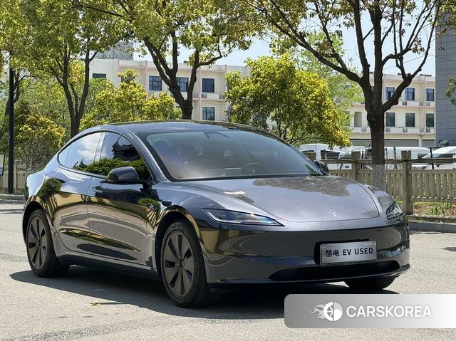 Tesla Model 3 2025 Темно-серый из Китая, фото 6