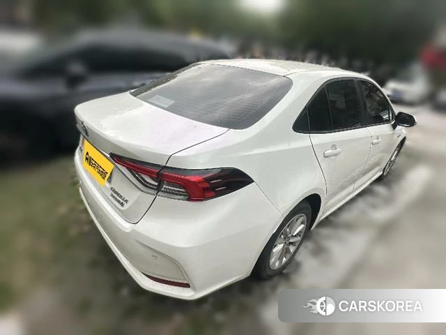 Toyota Corolla 2023 Белый из Китая, фото 5