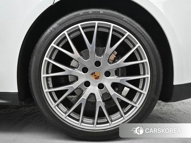 Porsche Panamera (976) id 3876799 из Кореи 15