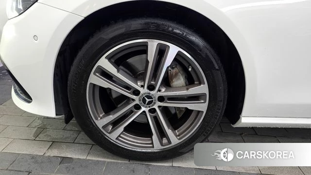 Mercedes-Benz E-Class W213 id 4745440 из Кореи 29