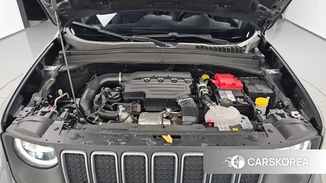 Jeep Renegade id 3538887 из Кореи 15