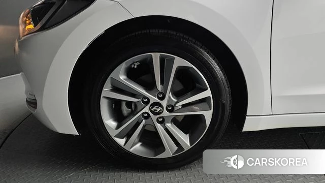 Hyundai Avante AD id 4530890 из Кореи 25