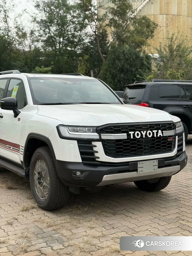 Toyota Land Cruiser (imported) 2025 Белый из Китая, фото 5