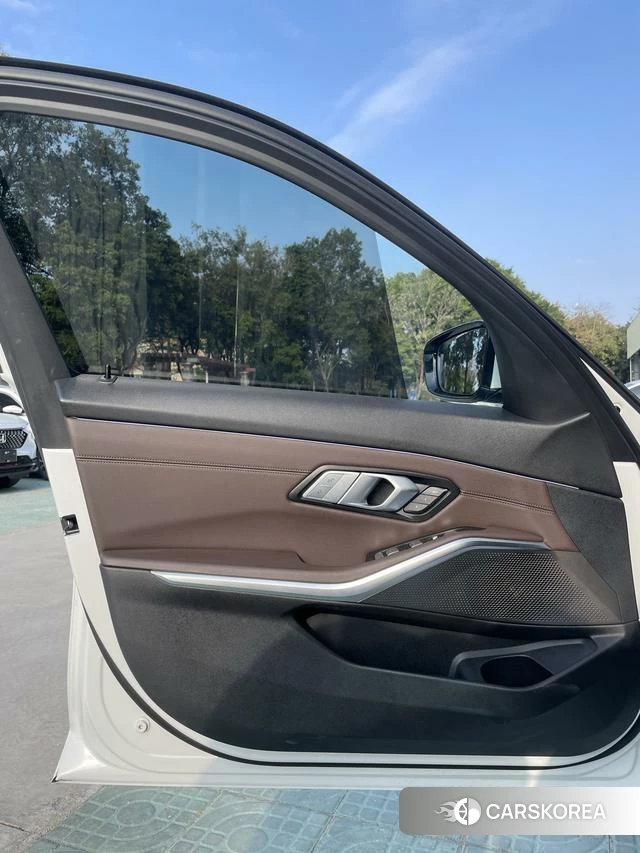 BMW 3 series id 4220925 из Китая 23