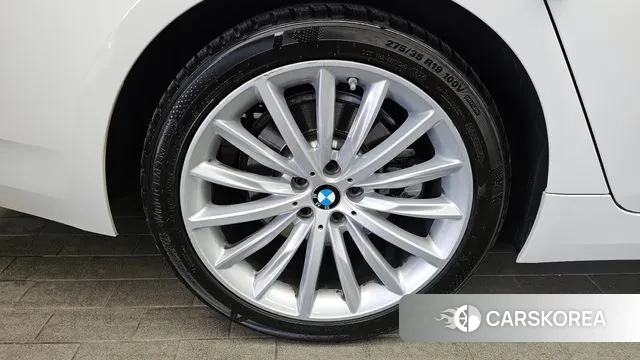 BMW 5 Series (G30) id 3649599 из Кореи 15