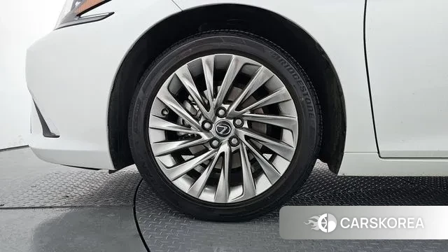 Lexus ES300h 7th generation id 3599559 из Кореи 15