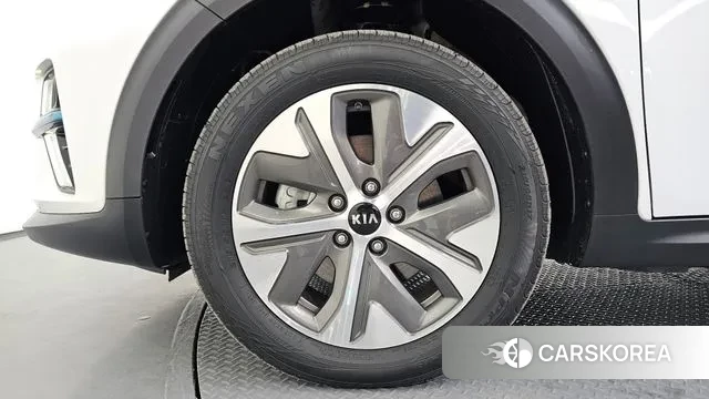 Kia Niro EV id 3519335 из Кореи 15