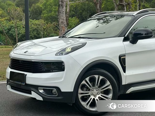 Lynk 01 2019 Белый из Китая, фото 5