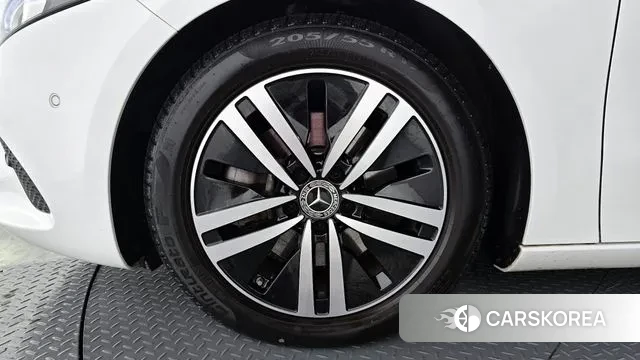 Mercedes-Benz A-Class W177 id 3482819 из Кореи 15